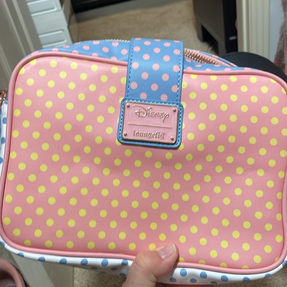 Loungefly disney Minnie crossbody bag - Picture 2 of 3